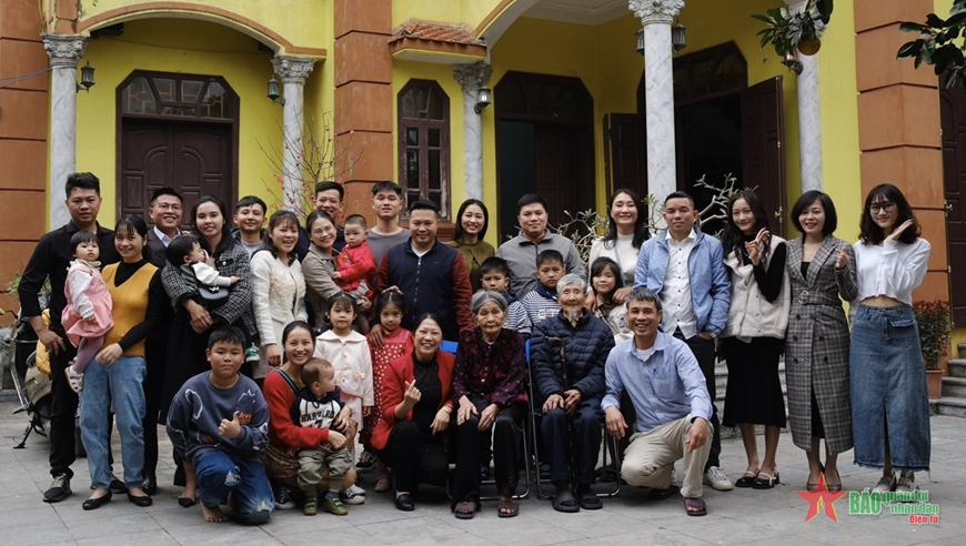 Cựu tù Hỏa Lò U100: Tấm gương sáng cho con cháu noi theo